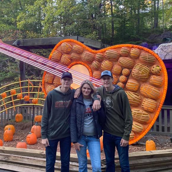 Meet your Posher, Candice - Picture 1 of 1